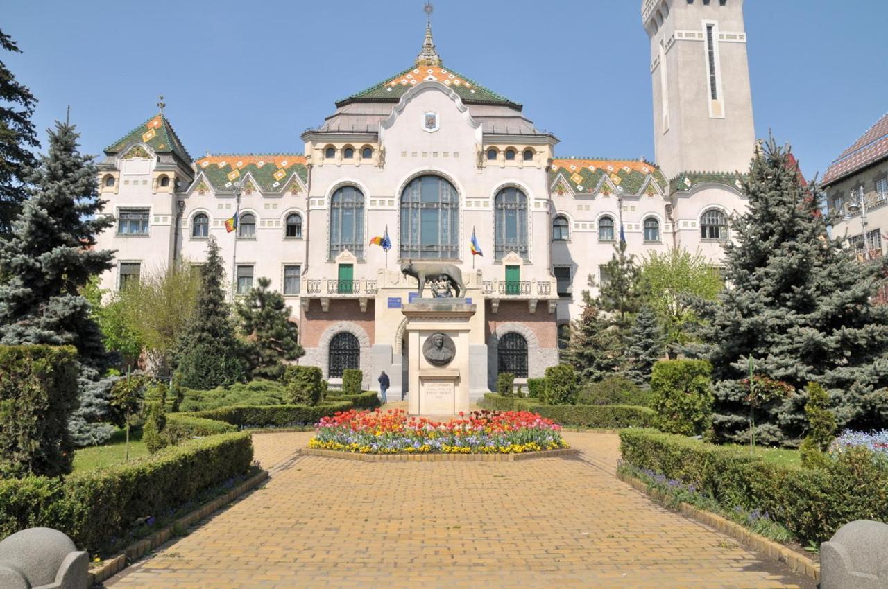 Butterfly Apartment-Hidden Gem In The Heart Of Târgu-Mureş Екстериор снимка